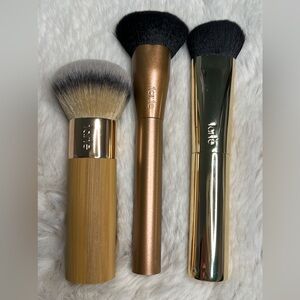Brand new tarte makeup brush set Of 3